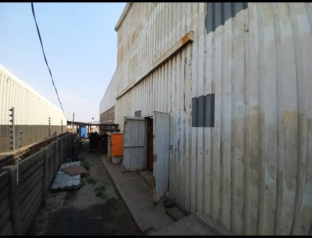 440M² MINI FACTORY TO LET IN KNIGHTS